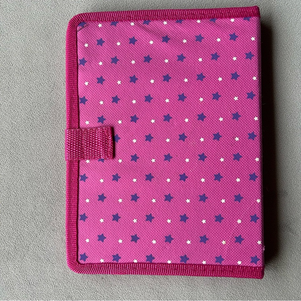 Hard Case Folio ~ Mesh Pockets Inside - Picture 2 of 7